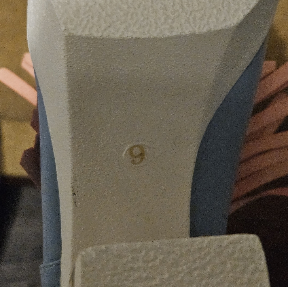NWOTs Azela Wang Chunky Heel Pastel Boot Shoe Size 9 - Picture 3 of 4